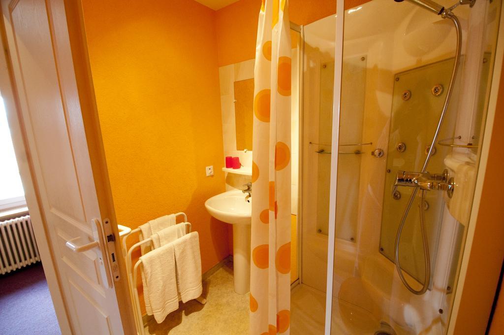 Hotel Bellavista "Bellevue" Saignelegier Ngoại thất bức ảnh
