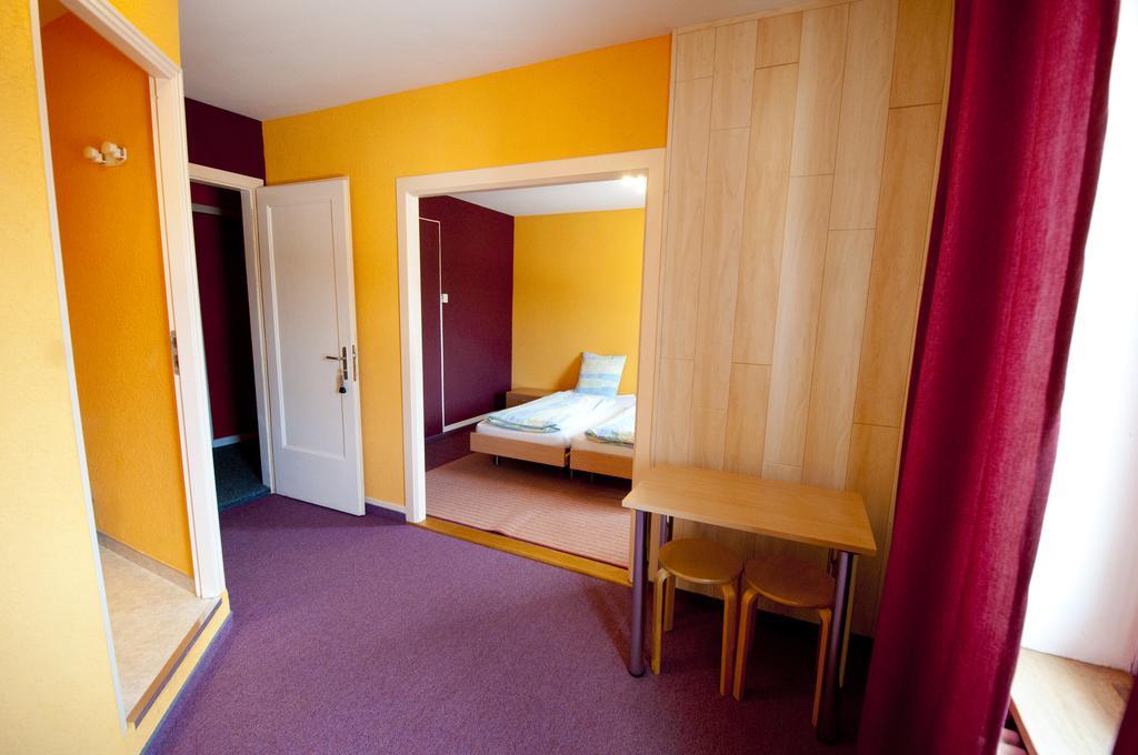 Hotel Bellavista "Bellevue" Saignelegier Ngoại thất bức ảnh